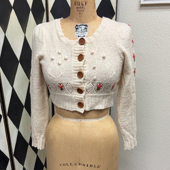 Sleeping On Snow Sweaters - Cottagecore Wool/Mohair Cropped Sweater